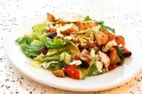 Салат из курицы по гречески