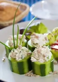 Огурцы с рыбой по датски