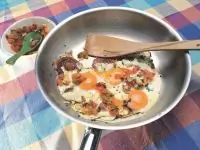 Уэвос-ранчерос с чоризо