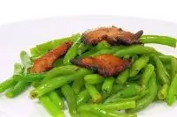 Зеленая фасоль с беконом