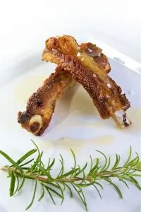 Свиные ребра в маринаде