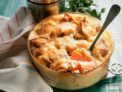 Соленая треска и картофельное пюре, запеченные с майонезом