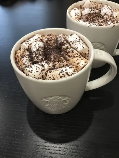 Горячий шоколад с ванилью