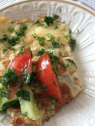 Классический французский омлет с сыром