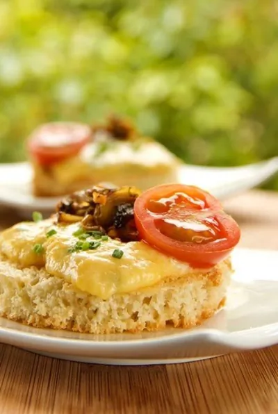 Болтунья на тостах с трюфелями