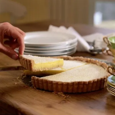 Лимонный пирог-мороженое с имбирным печеньем