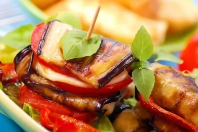 Бутерброды с баклажаном и моцареллой