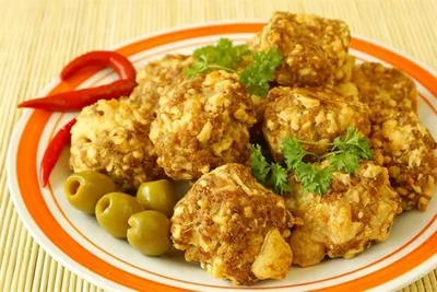 Шарики из свинины с сыром