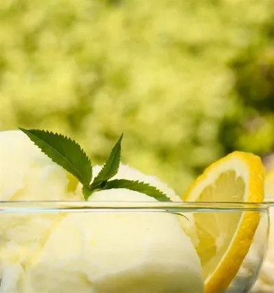 Лимонное сливочное мороженое