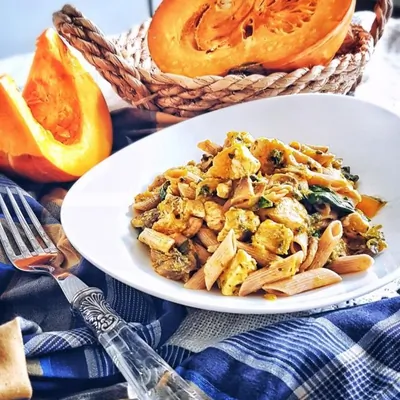 Лапша с тыквой и грибами