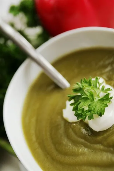 Суп с брокколи и кешью