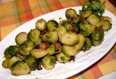 Каштаны с брюссельской капустой