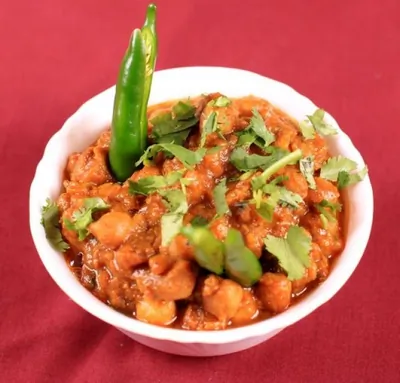 Тажин с нутом и овощами