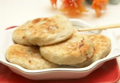 Кабачково-картофельные оладьи с мятой и сыром фета