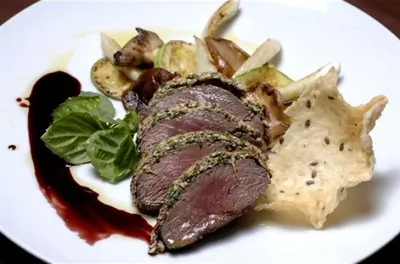 Ягненок с мятным песто