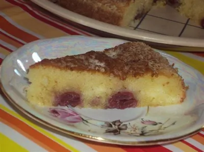 Вишневый пирог с заливкой