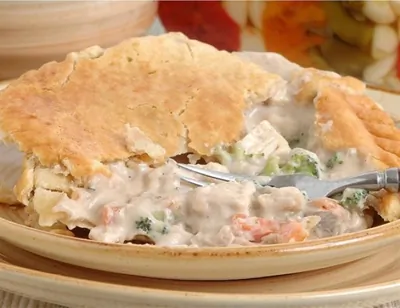 Зимний пирог с курицей и овощами