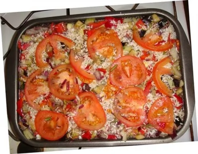 Мясное рагу с перцем, помидорами и баклажанами