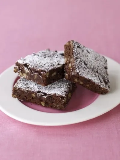 Шоколадный пирог без муки с грецкими орехами