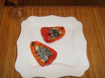 Сладкий перец гриль с козим сыром и розмарином