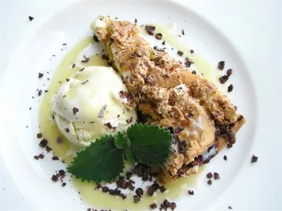 Ледяной миндальный торт