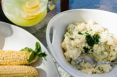 Картофельный салат с мятой и ароматной заправкой