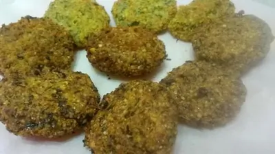 Фалафель с рукколой и йогуртовой заправкой с тахини