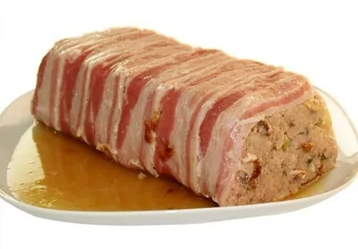 Террин из свинины и можжевельника по деревенски