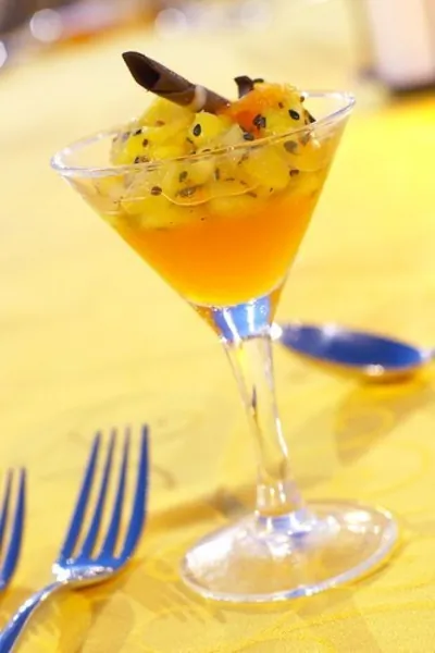 Ананасы в имбирно-ромовом сиропе