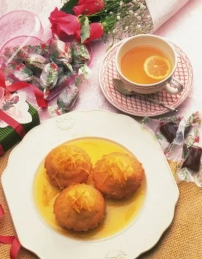 Лимонные кексы в сиропе с базиликом