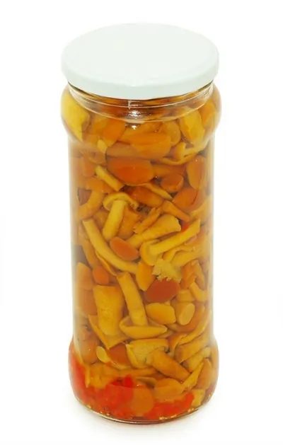 Маринованные грибы с гвоздикой