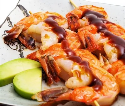 Креветки с черным перцем и карамелизированным манго