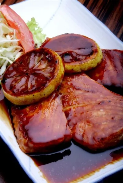 Форель на пару с клюквенно-медовым соусом