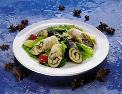 Рулеты из норвежской семги со шпинатом