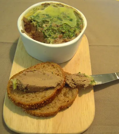 Печеночный паштет с укропом