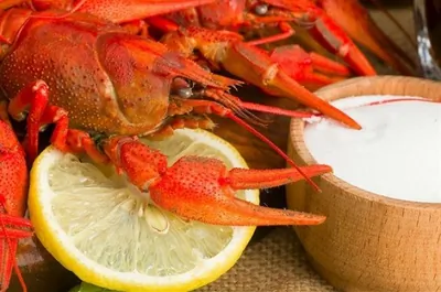 Лобстер в чесночном масле