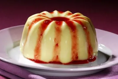 Гранатовая панна-котта с пахтой