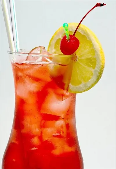 Малиново-лимонный коктейль на День святого Валентина