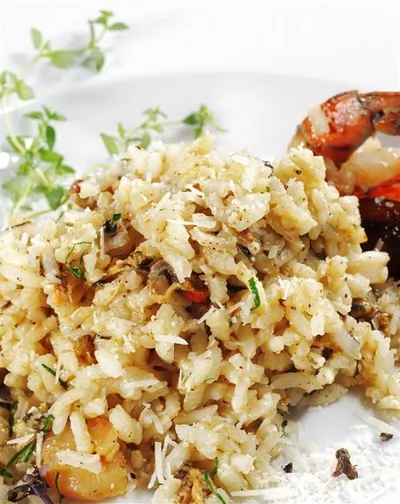 Ризотто с шампанским, креветками и гребешками