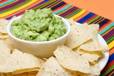 Гуакамоле с базиликом и шалотом