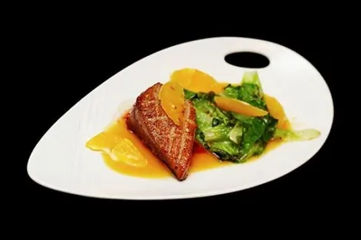 Утка в медово-перечном соусе