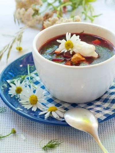 Борщ из печеной свеклы с шотландской сельдью