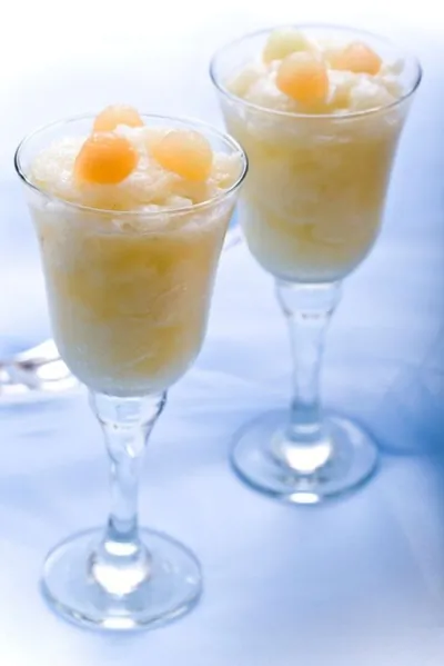 Маринованная дыня с гранитой из лайма и базилика