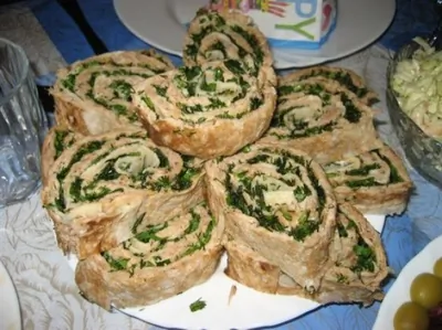 Рулет из лаваша с грибами