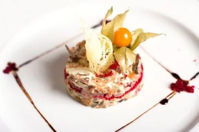 Мясной салат с сардинами