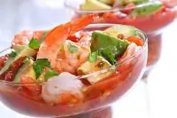 Коктейль из креветок с авокадо