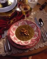 Суп из фасоли с шипящими чоризо