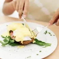 Яйца по бенедиктински