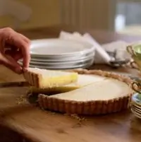 Лимонный пирог-мороженое с имбирным печеньем