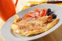 Омлет с тунцом